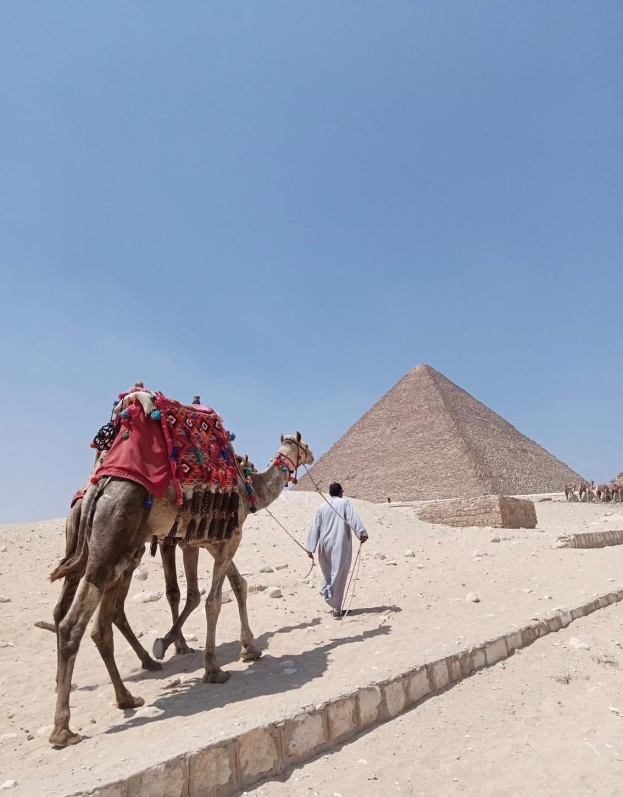 Momen Pyramids Inn Kafret el-Gabal Екстериор снимка